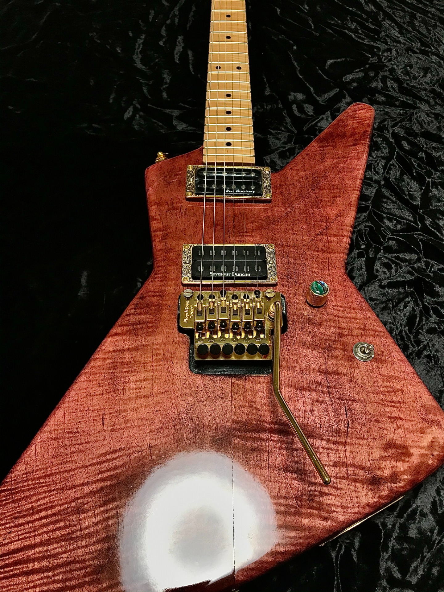 All flame maple Explorer guitar :: jd-guitarworks.org