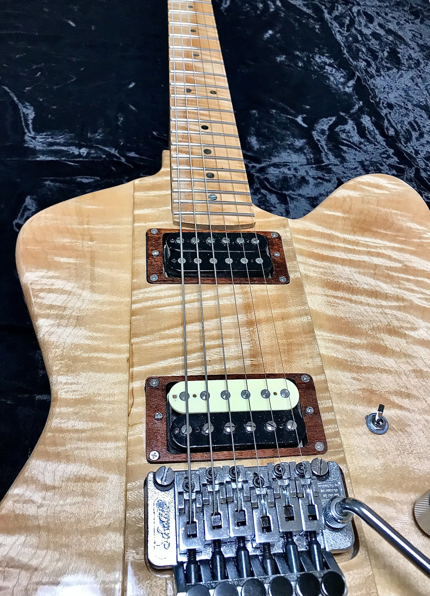 All flame maple Firebird guitar :: jd-guitarworks.org