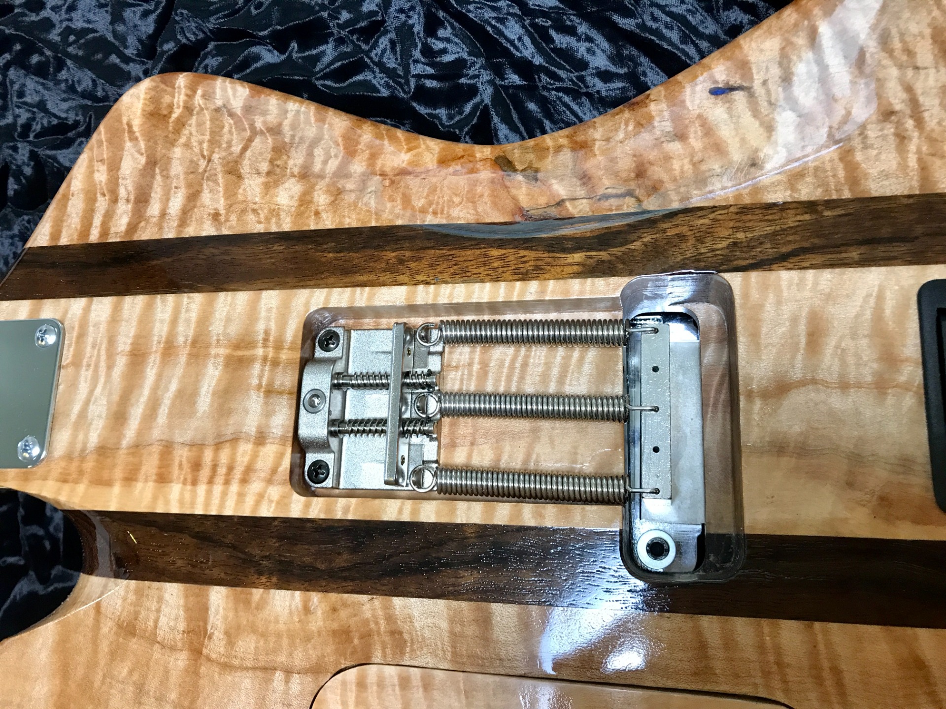 てんてん ギター Guitar☆ Rivercat Firebird Rivercat Firebird :: jd-guitarworks.org